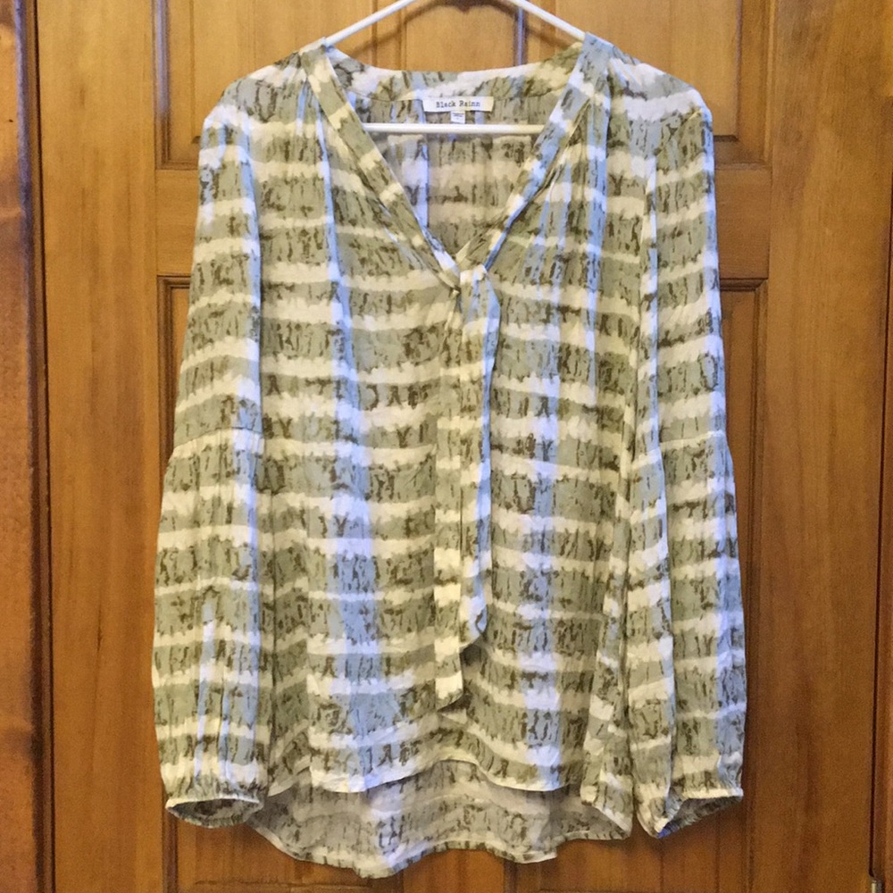 Black Rainn Large Green and Cream Long Sleeve Women’s Striped Top With Neck Tie